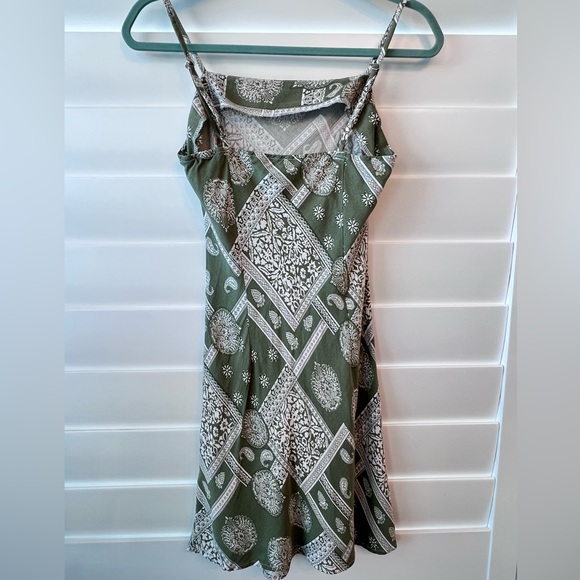 SHEIN Green Patterned Dress and Brown Sleeveless Top Set - Picture 2 of 12